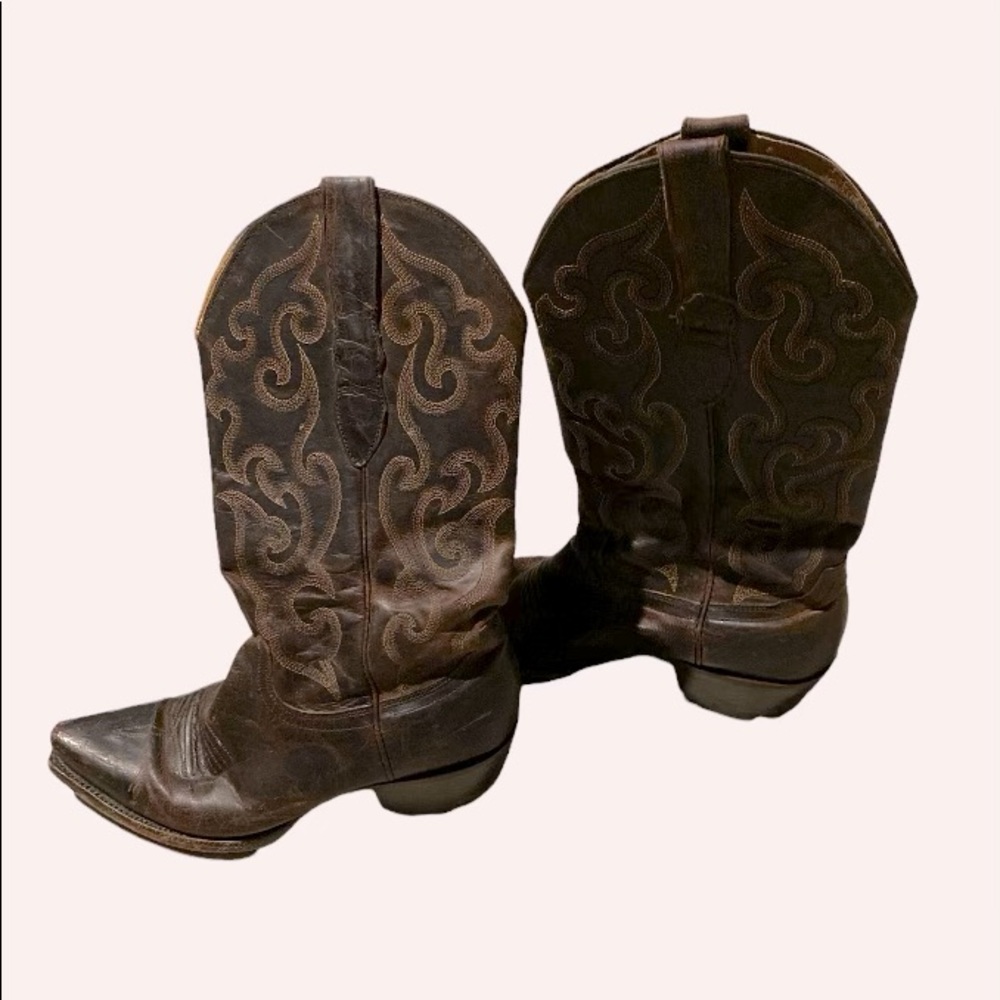Brown Cavender’s womens cowgirl boots size 6.5